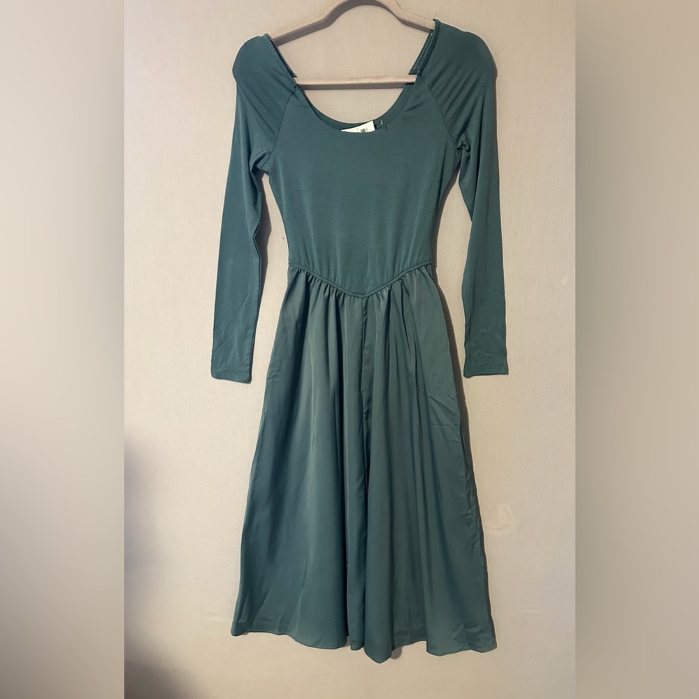NWT AND NOW THIS Elegant Teal Long Sleeve satin Dress. Size XS